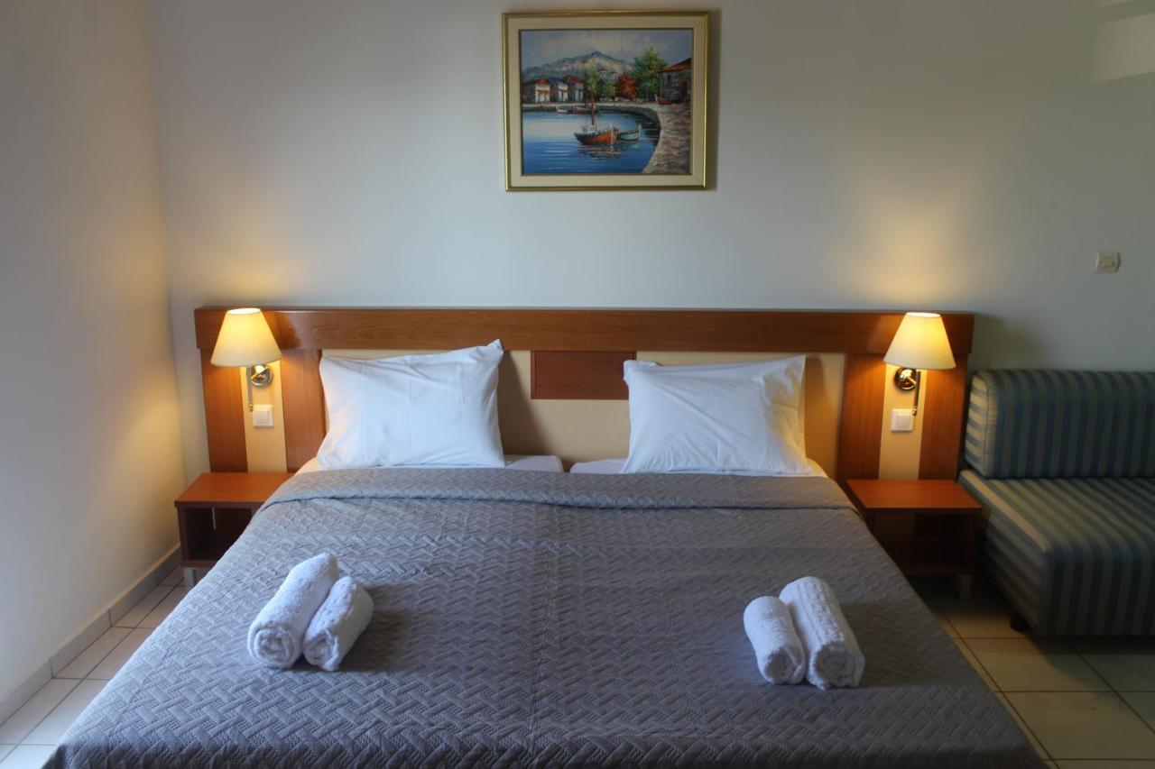 Le Chris Central Apartments Rethymno  ภายนอก รูปภาพ