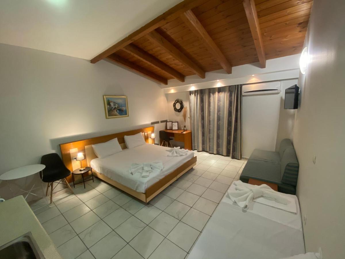 Le Chris Central Apartments Rethymno  ภายนอก รูปภาพ