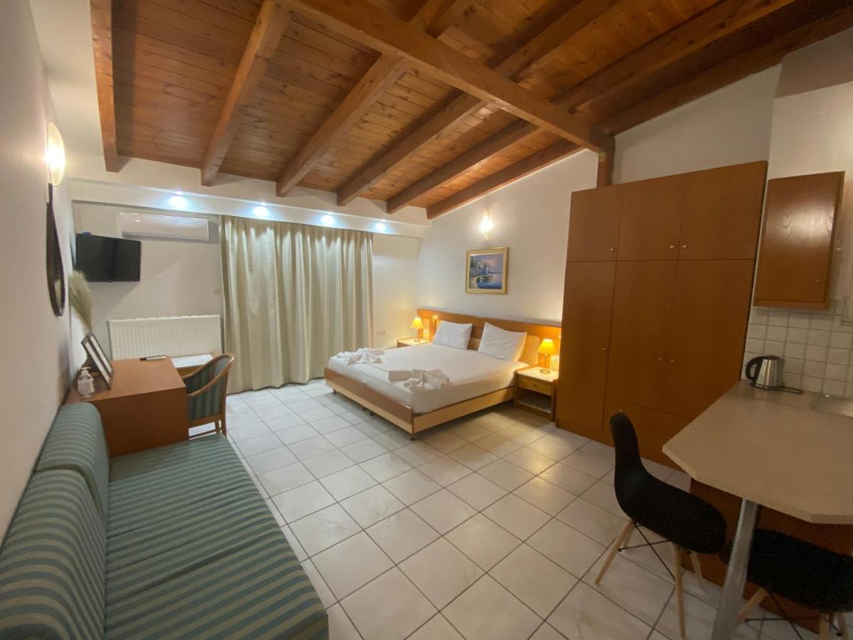 Le Chris Central Apartments Rethymno  ภายนอก รูปภาพ