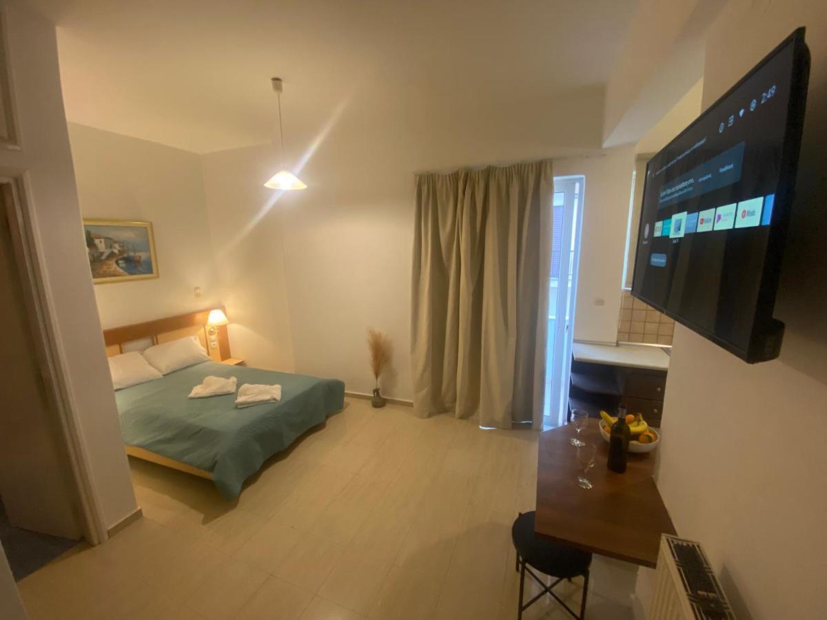 Le Chris Central Apartments Rethymno  ภายนอก รูปภาพ